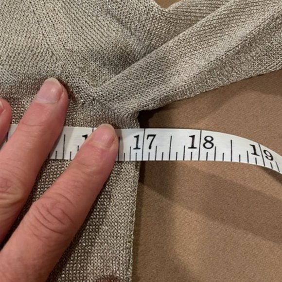 DKNY Tan/Gold Shimmer Cardigan - Size Medium - Picture 10 of 11